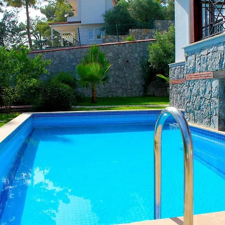 Silverhill 1 With Private Pool